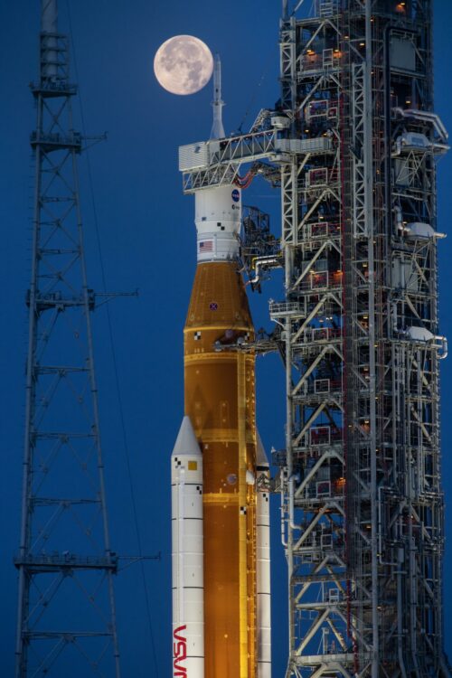 artemis space rocket