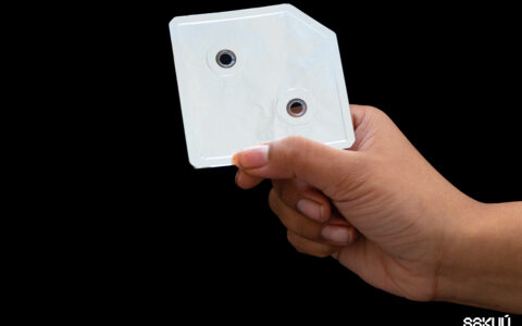 battery in hand