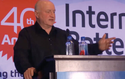 Professor Jeff Dahn presenting at the 40th International Battery Seminar and Exhibit