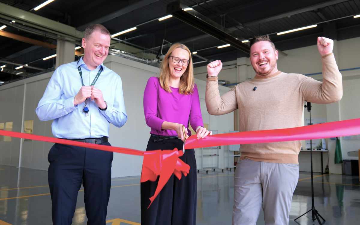 LiNa opens UK sodium battery plant 